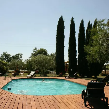I Cuffi-marchetti Sleeps 20 With Pool